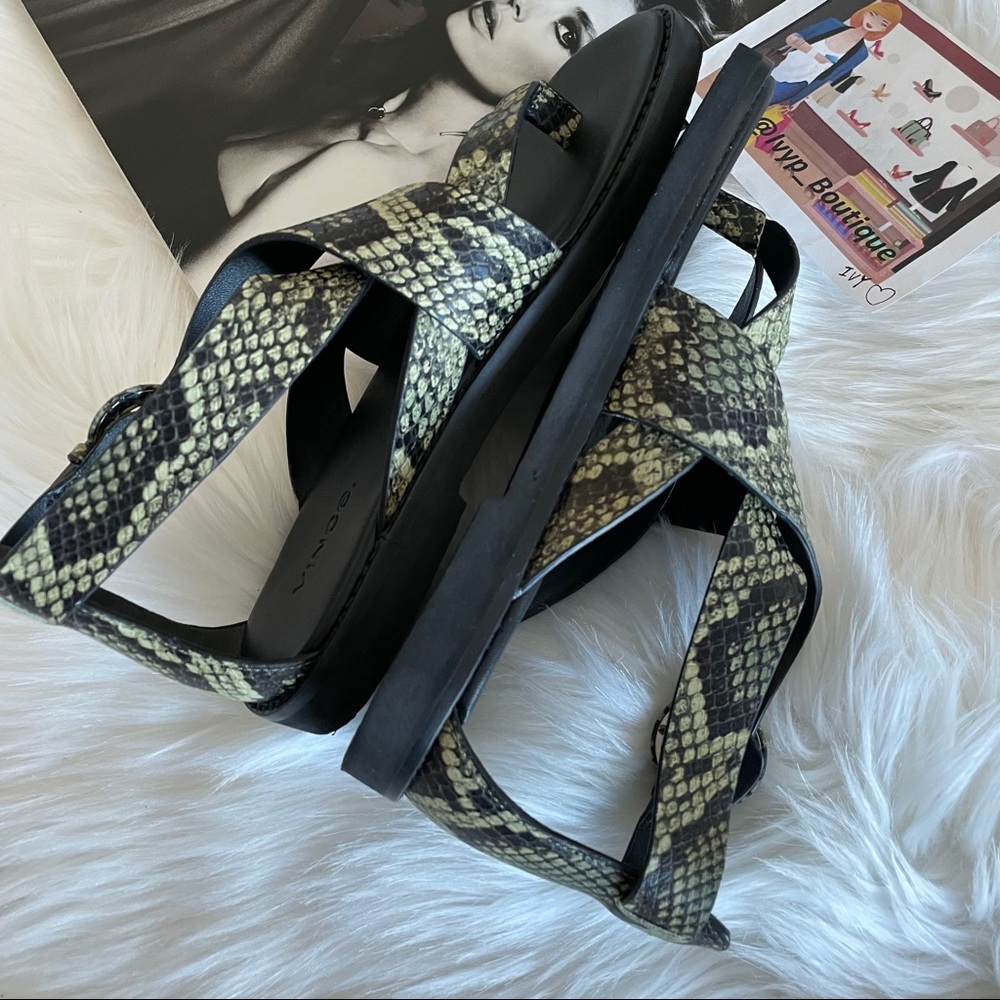 Vince Morris Leather Thong Sandals - Picture 6 of 8
